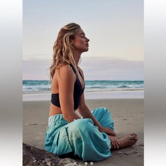 NWT Free People Final Stretch pants size- LARGE - Picture 2 of 6